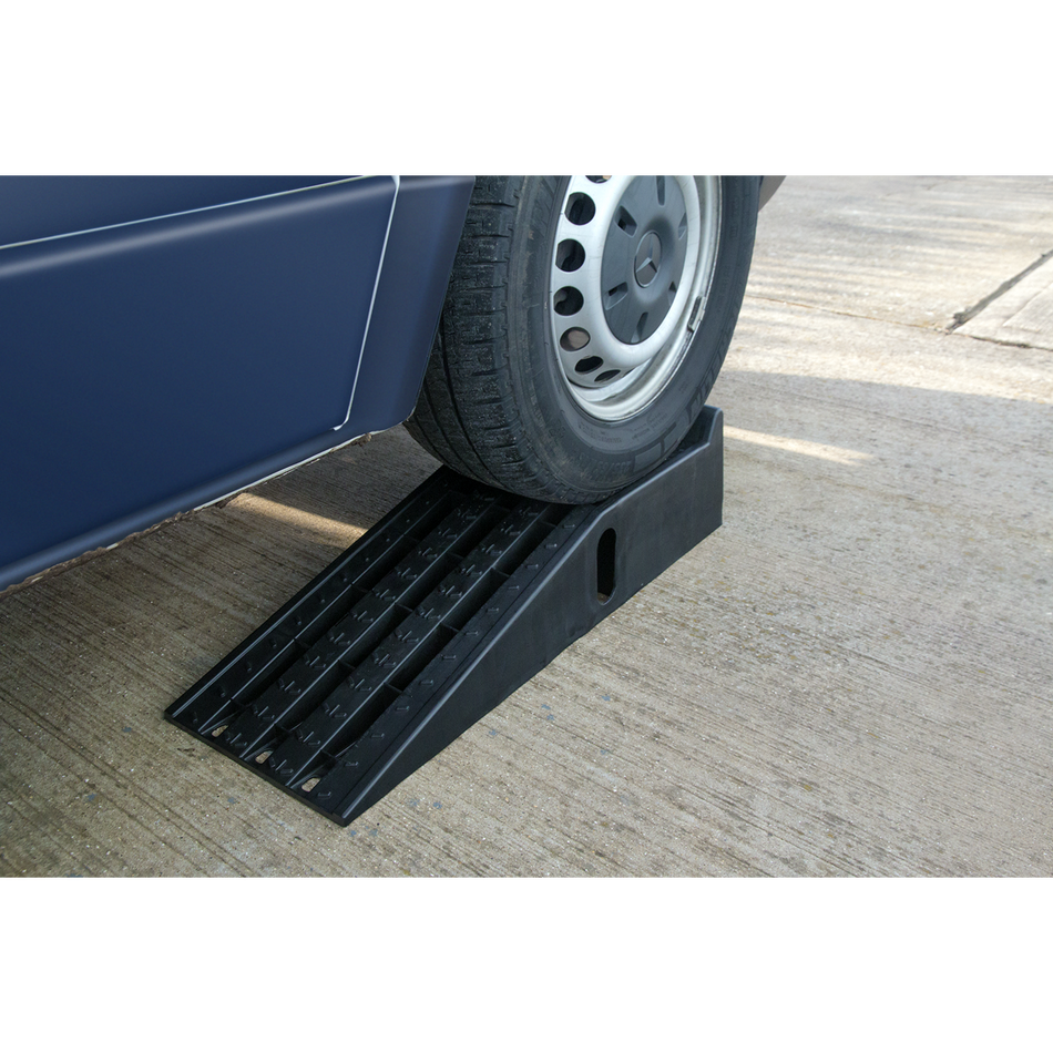 CAR3000C Car Ramps 1.5 Tonne Capacity per Ramp 3 Tonne Capacity per Pair