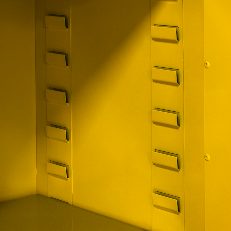 FSC07 Flammables Storage Cabinet 585 x 455 x 890mm