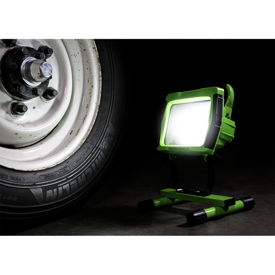 LED109C Rechargeable Portable Floodlight 10W SMD LED