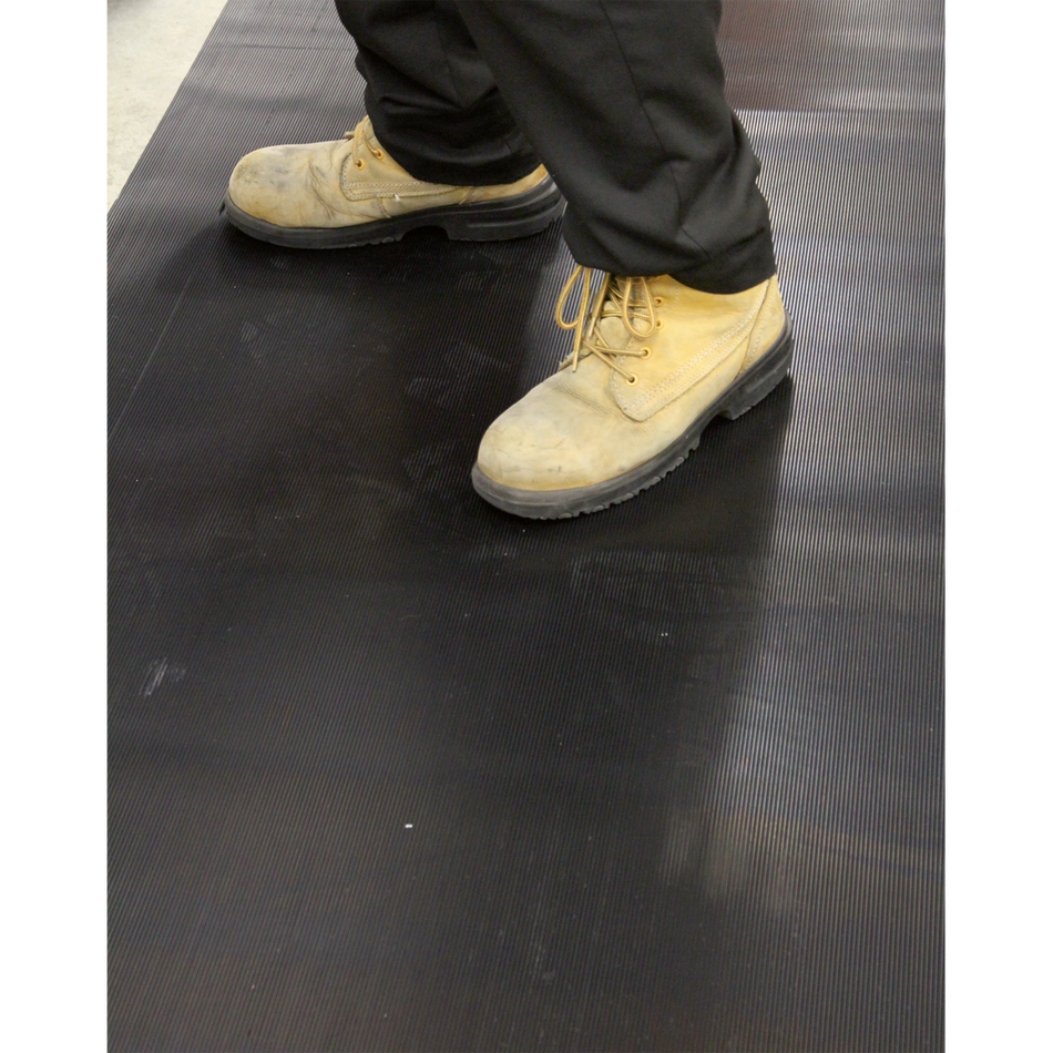 MCR1025 Ribbed Workshop Matting 1000 x 2500mm