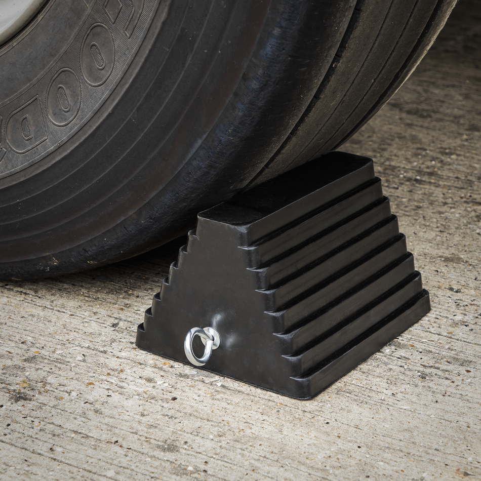 WC03 Rubber Wheel Chock 3.8kg - Single